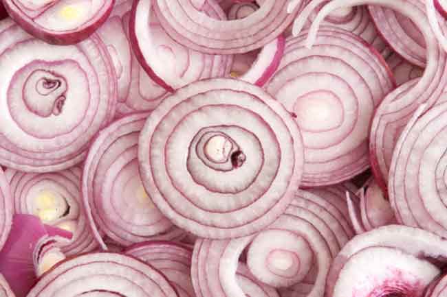 बालों की हर समस्या का हल प्याज का रस